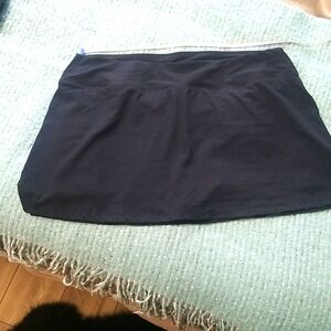 XL asics sport skort black